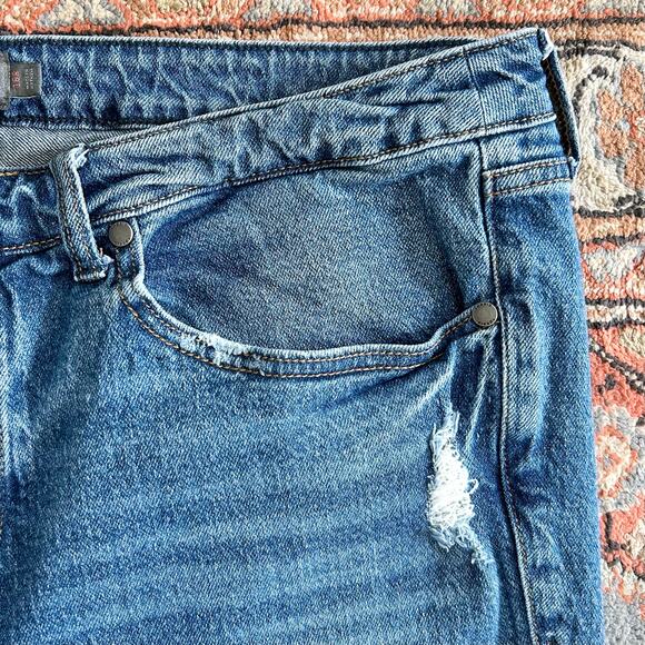 Torrid High-Rise Straight Button-Fly Distressed Stretch Denim Jeans - Picture 8 of 13